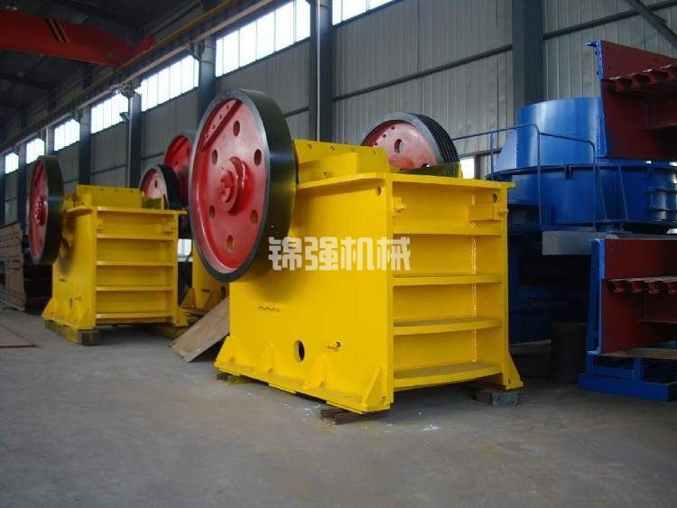大型石子破碎機(jī)價(jià)格多少錢(qián)一臺(tái)？石料破碎機(jī)生產(chǎn)廠家哪家好？