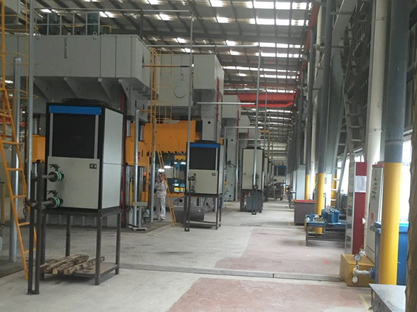 工業油冷機轉移及裝置過程 工業油冷機轉移及裝置過程