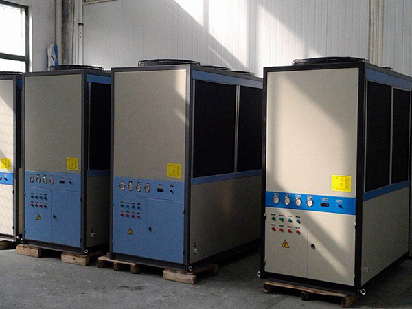 工業(yè)油冷機(jī)多長(zhǎng)時(shí)間清理 工業(yè)油冷機(jī)多長(zhǎng)時(shí)間清理